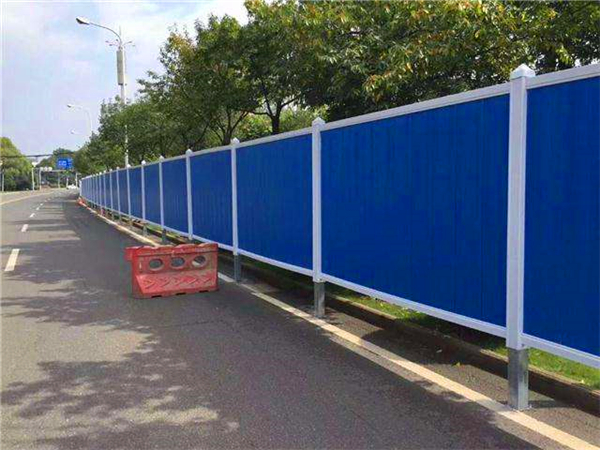 工地圍擋的價格及在城市建設施工中的優勢